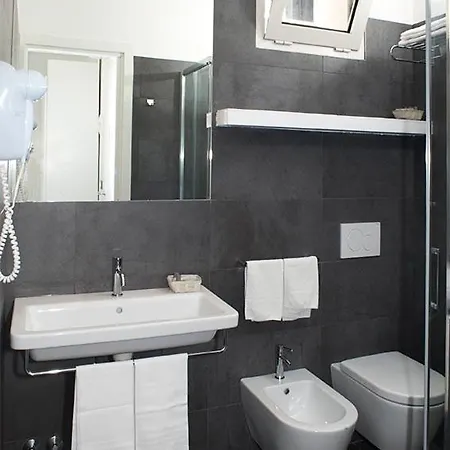 Hotel Niagara 3*