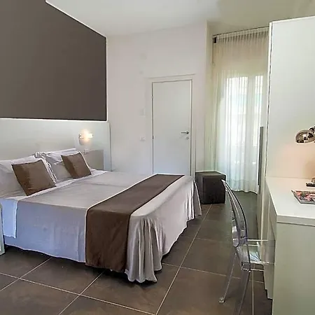 Niagara Hotel 3*