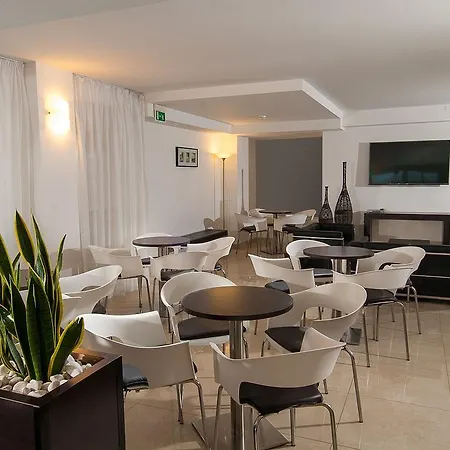 Niagara Hotel 3*