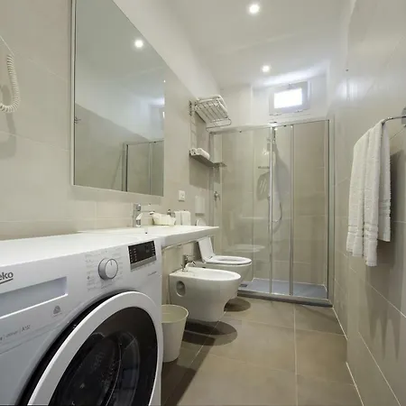 Niagara Hotel 3*